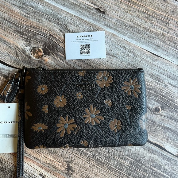 NWT Coach Floral Print Leather Wristlet - Picture 3 of 4